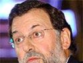 Rajoy sigue defendiendo su 'tregua' con Zapatero pese a la 'encerrona' que encontró en la COPE