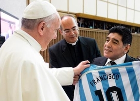 El Papa Francisco recibió a Maradona