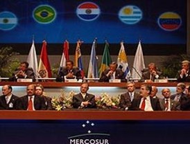 Rechazan ingreso de Venezuela al Mercosur