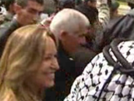 Un grupo de colonos israelíes abuchean a Trinidad Jiménez en Israel llamándola 'antisemita'