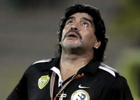 Maradona descartó jugar en Deportivo Riestra