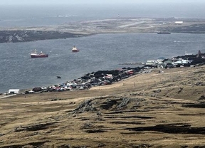 La Armada interceptó dos pesqueros españoles en zona de las Islas Malvinas