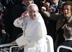 "El poder del Papa es servicio, acoger con afecto a los más pobres" dijo Francisco