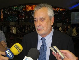 Griñán cree que la representatividad del Parlamento 