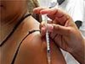 Primera vacuna contra el cáncer de cérvix para una madrileña
