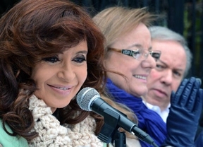 Cristina dijo que 'vamos a hacer que los bancos argentinos cumplan con la legislación argentina'