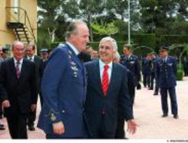 El Rey Don Juan Carlos I visitó la Base Aérea de Los Llanos