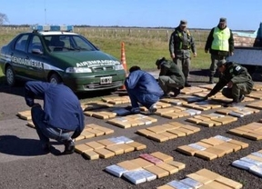 Incautaron 300 kilos de cocaína en avionetas 