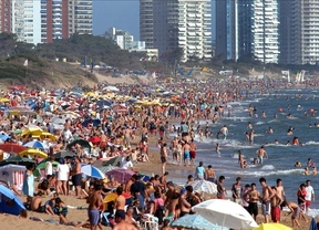 Bajó un diez por ciento la presencia de turistas argentinos en Uruguay 
