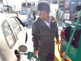 “Insostenible un aumento a precios de combustibles”