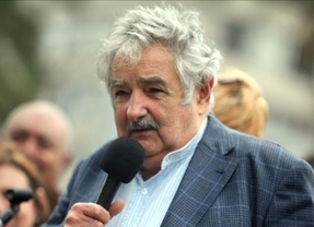 Para Mujica "la economía argentina no puede permanecer cerrada mucho tiempo"