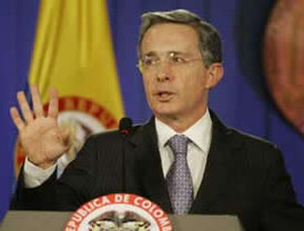 Reitera Uribe que sólo Cruz Roja puede mediar liberación de rehén