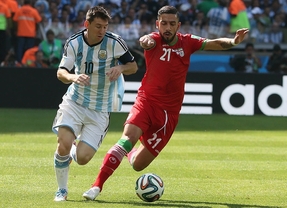 Argentina empata sin goles ante Irán al término del primer tiempo