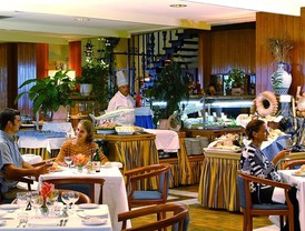 El sector de la hostelería y el turismo pierde más de 32.800 empleos en dos años en Andalucía