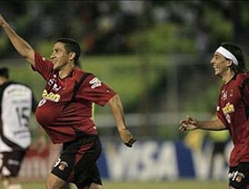 Caracas FC ganó 3-1 a Lanús de Argentina