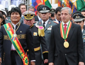 Evo Morales asume su segundo mandato y promete profundizar el socialismo
