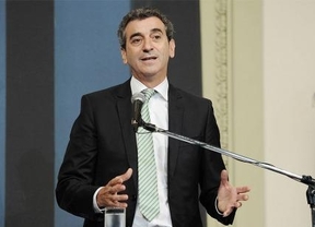 Randazzo calificó como "irresponsable y extorsiva" la medida de los trabajadores del Sarmiento