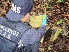 Ejército colombiano halla más de una tonelada de explosivos