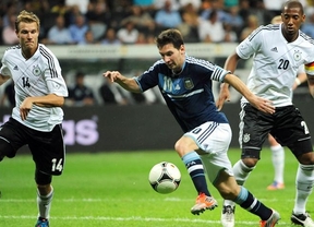 Sin lucir, Argentina venció a Alemania por 3 a 1