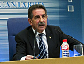 El Gobierno regional funciona 'a tope' y la 'gobernabilidad' está 'perfecta'