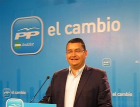El PP cree que Griñán 'está deslegitimado para hablar de elecciones al ser el único presidente por herencia de la historia'