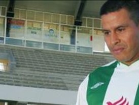 El ex jugador Fernando Cáceres fue baleado en un intento de robo y se encuentra en grave estado