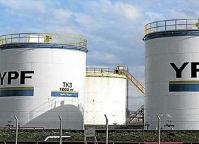 YPF afirmó que las importaciones de gas licuado 'están en ejecución'