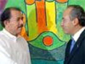 Felipe Calderón ofrece apoyo al gobierno de Nicaragua