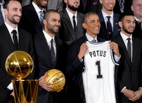Manu con los Spurs fueron recibidos por Obama