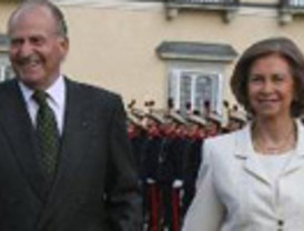 Los Reyes de España visitan el stand de Cantabria en Fitur