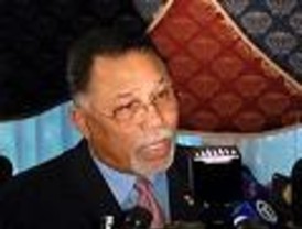 Retiró artículos que creaban un organismo de inteligencia