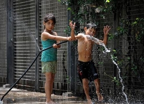 Mantienen la alerta roja por la ola de calor