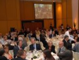 Muestran la oferta turística de los Paradores a economistas argentinos