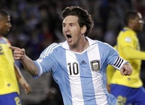 El padre de Messi confirmó que su hijo permanecerá en la Selección