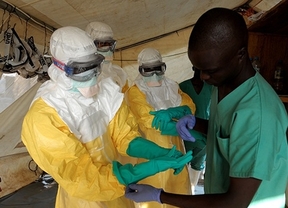 Los casos de ébola superaron los 10.000 con más de 4.900 muertos, reveló la OMS