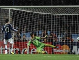 Uruguay y Perú se verán en la semifinal de la Copa América 2011