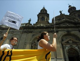 Activistas de Amnistía marcharon en silencio por víctimas civiles en Gaza