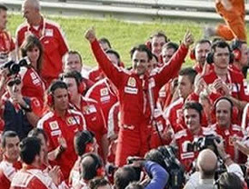 El piloto brasileño Felipe Massa vuelve a conducir un Ferrari