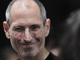 Steve Jobs toma licencia por enfermedad en Apple