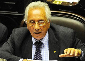 Para Recalde "la oferta de los certificados médicos laborales podría incurrir en un delito grave"