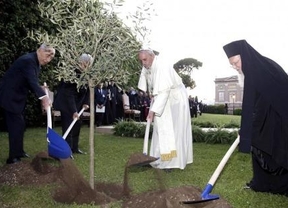 El Papa Francisco reunió a Peres y a Abbas en una histórica 'oración por la paz'