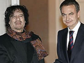 Gadafi llamó a Zapatero, el 'insurgente'
