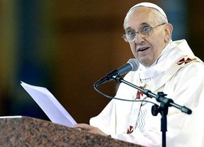 El Papa Francisco instó a los jóvenes a combatir 'el veneno del vacío' que conlleva el consumismo