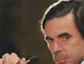 Aznar, muy discreto en San Sebastián, 'sólo' acusó al Gobierno de 