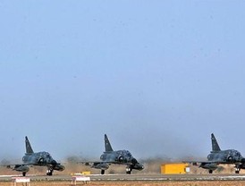 Ex ministro Rojas niega vínculos con comisionistas en compra de aviones Mirage