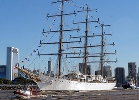 La fragata Libertad llega el viernes a Buenos Aires 