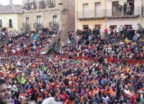 Diez mil personas dan 'El Campanazo' que inaugura el Carnaval del Toro