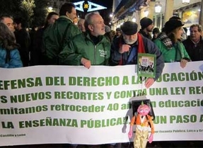 Más de mil personas protestan en CyL contra los recortes y la reforma de Wert