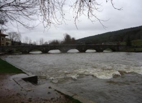 Las continuas precipitaciones provocan los primeros desbordamientos en Soria y Segovia