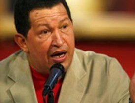 Chávez denuncia 'contraofensiva' de EE UU